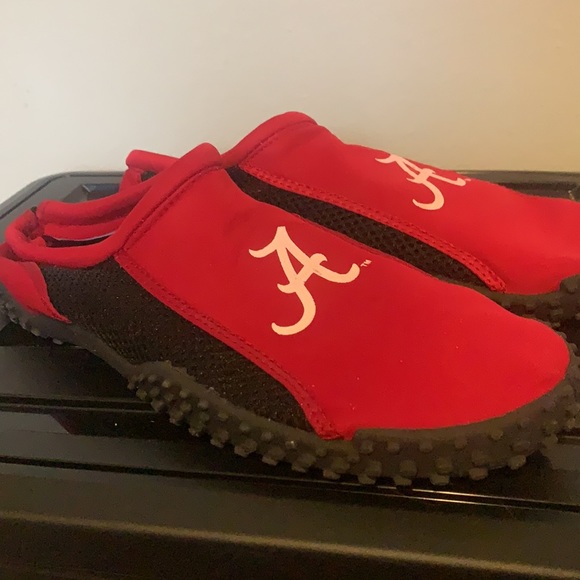 University of Alabama Water Socks - Picture 2 of 6